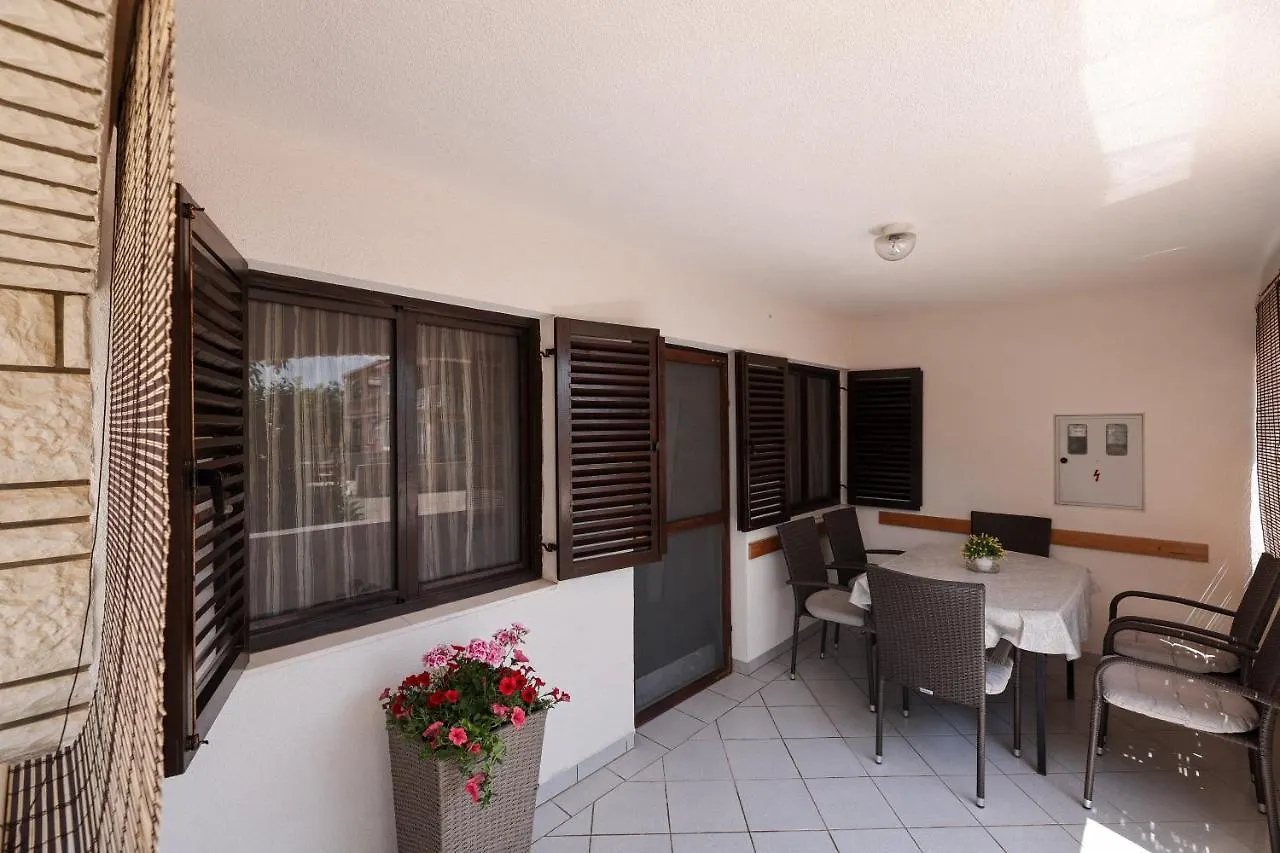 Apartment Danica Vir Kroatië