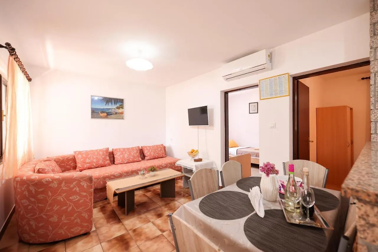 Apartment Danica Vir 0*,  Kroatië